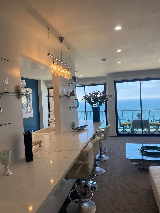 Photo - 727 Esplanade Unit 304