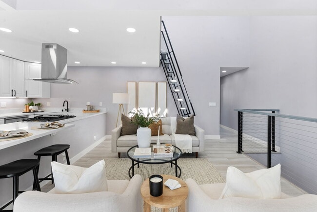 Photo - 1413 La Salina St