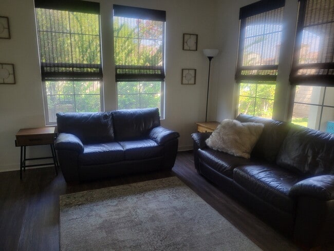 Living room on first floor - 63 Finch Rental