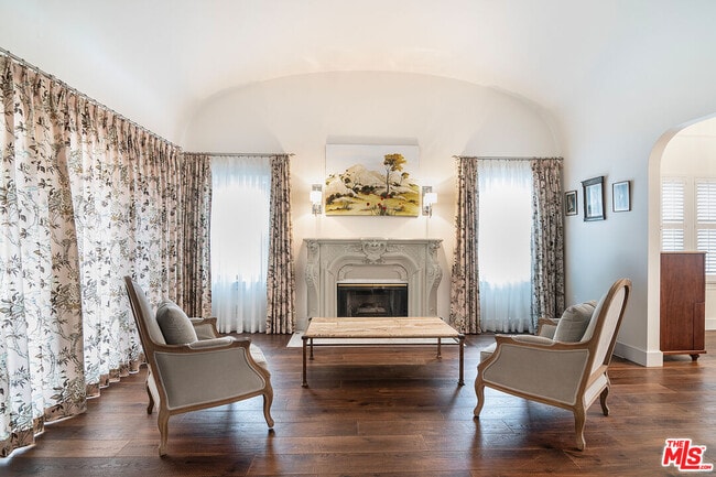 Photo - 106 N Citrus Ave