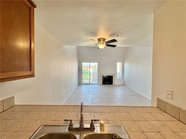 Photo - 450 E 4th St Unit 437