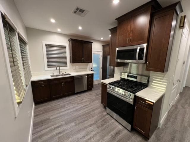 Kitchen - 3511 S Bronson Ave Unit 3511