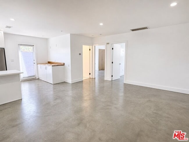 Photo - 4234 Verdugo Rd