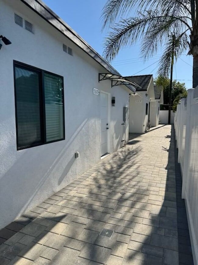 Building Photo - 7317-7321 Garden Grove Avenue Unit 7319 Garden Grove