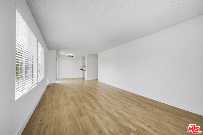 Photo - 1352 S Carmelina Ave Unit 209