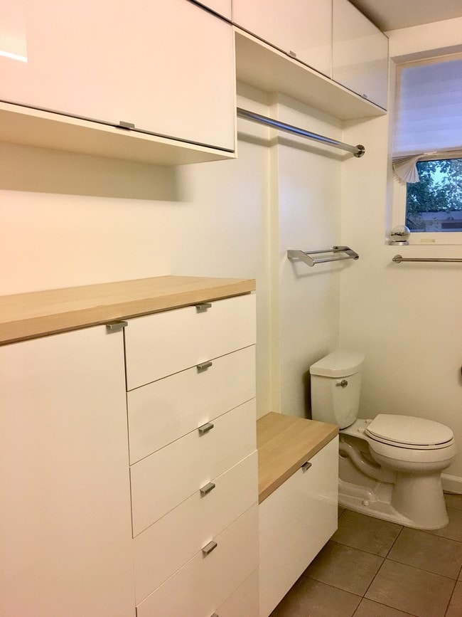 Bathroom w/ extra storage - 12116 Ohio Ave Unit 12116