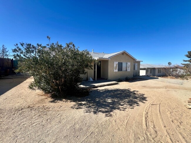 Photo - Cozy 3-Bedroom Home Near 29 Palms Base & Joshua Tree