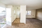 Photo - Charming Light Filled Ventura 2 Bd Cottage... House