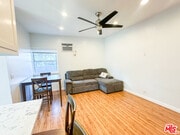 Photo - 1413 Paloma St