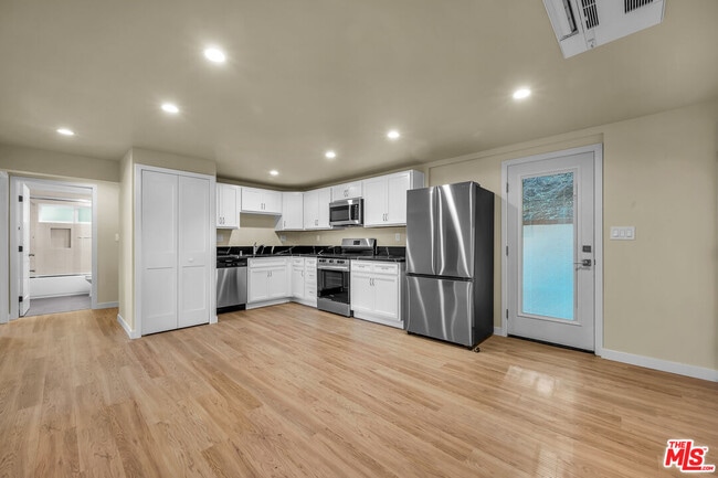 Photo - 5322 Weatherford Dr