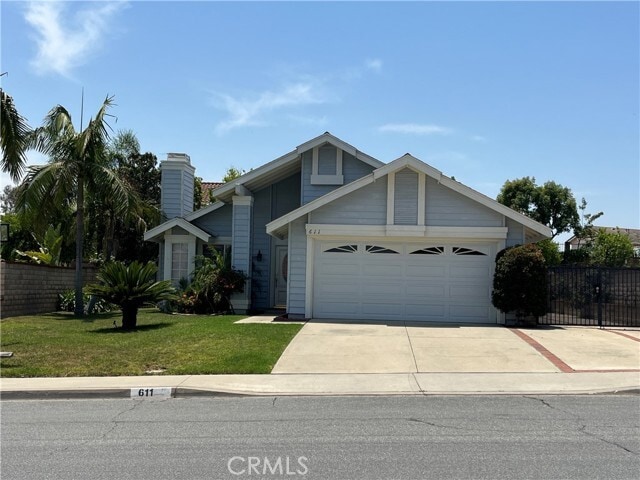 Photo - 611 Silver Bridle Rd House