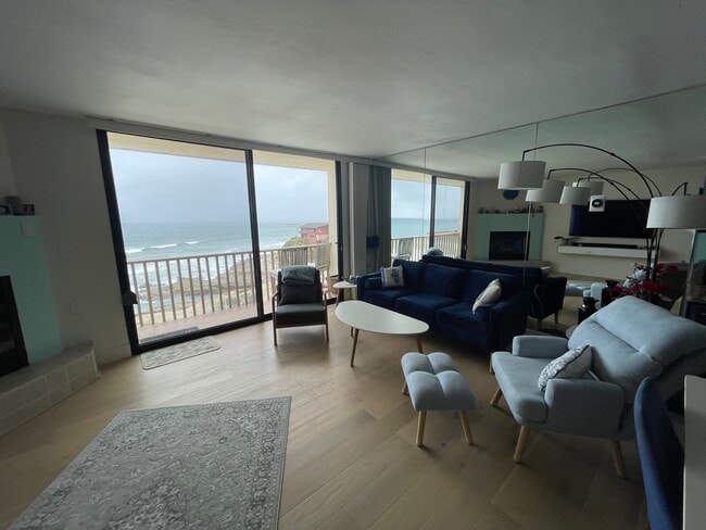Photo - Santa Cruz 303 Unit 303