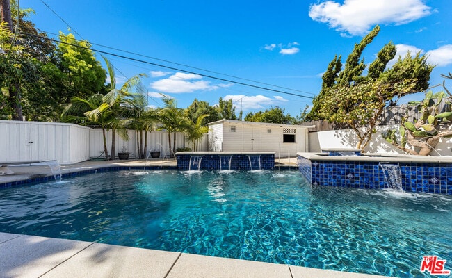 Building Photo - 4221 Stewart Ave