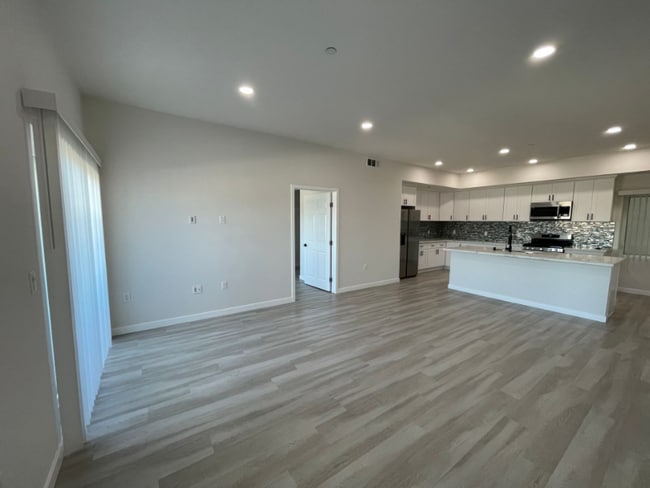 Photo - 2341 Ulric St Unit 407