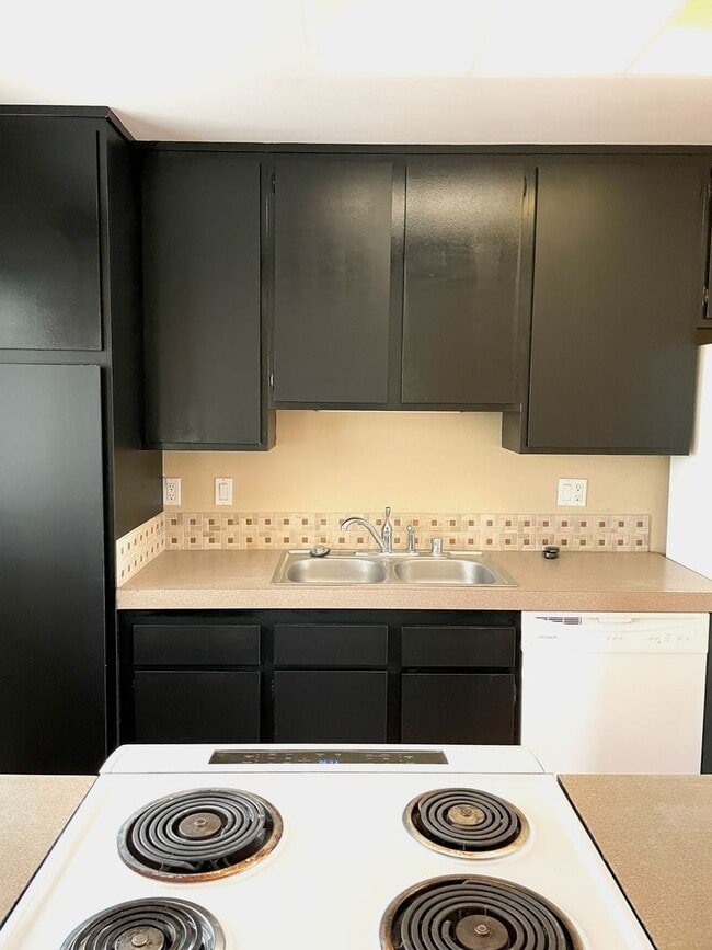 Photo - End Unit 3 Bed 2 Bath with a View