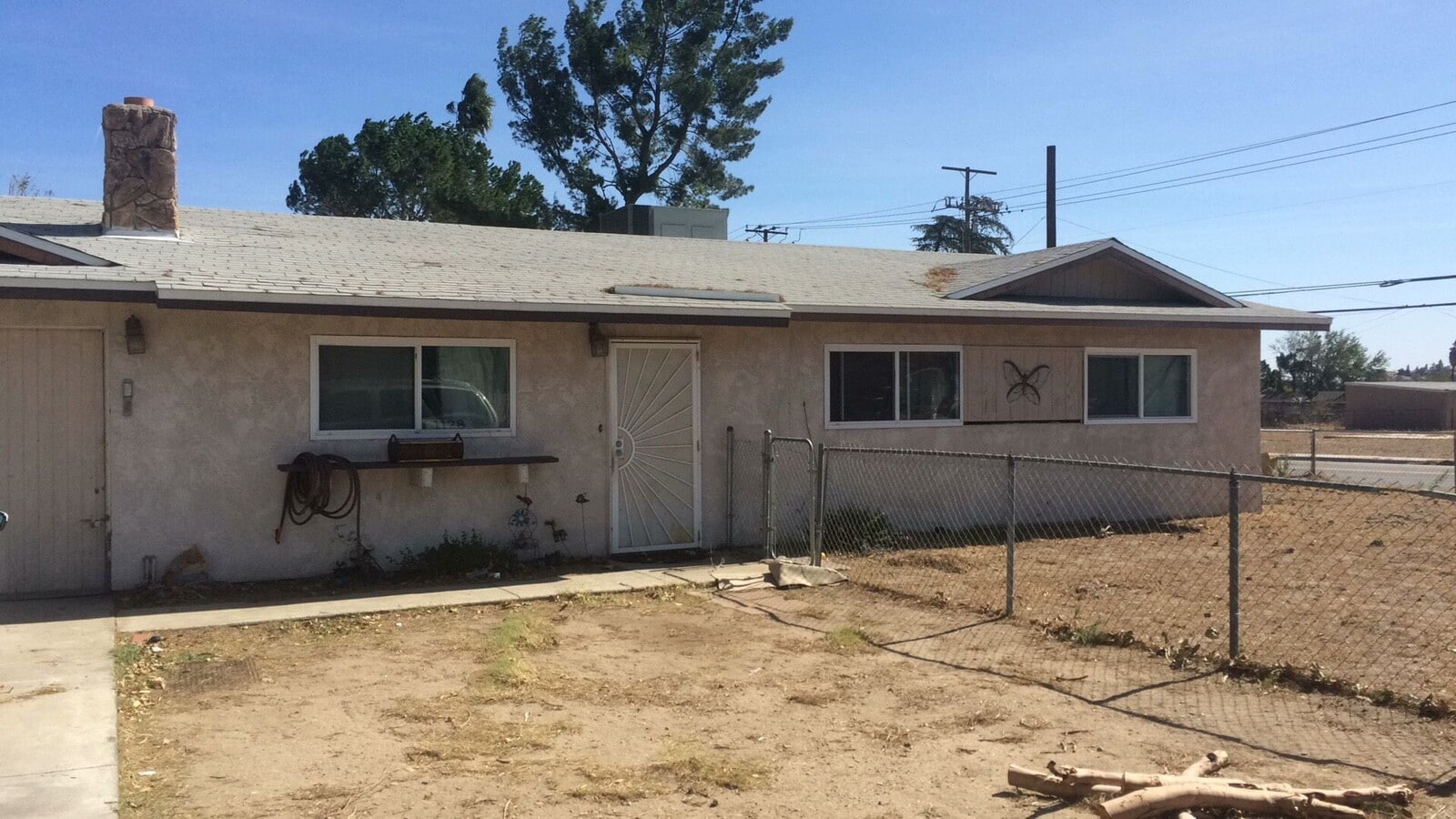 Charming 3-Bedroom, 2-Bathroom Home with F... - Charming 3-Bedroom, 2-Bathroom Home with F...