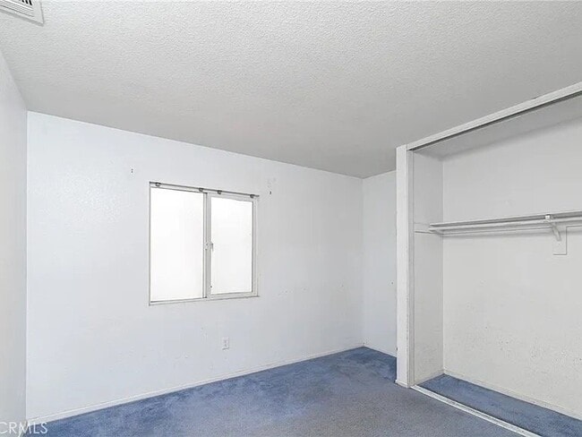 Photo - 10611 Plainfield St