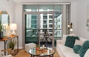 Photo - 425 W Beech St Townhome