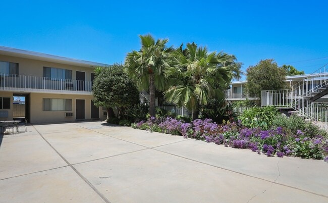 Photo - 14024 Oxnard St Unit 24