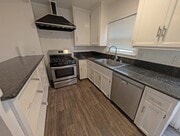 Photo - 1532 S Bundy Dr Unit B