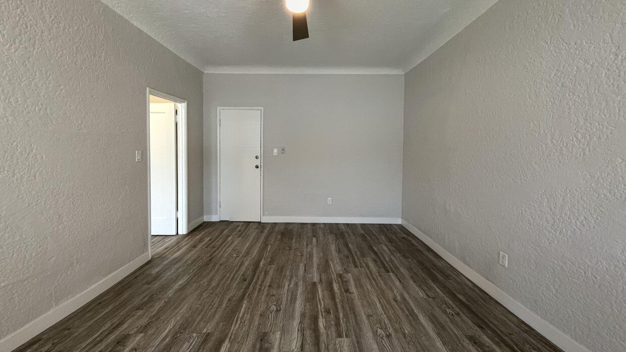 Floor Plan - Studio