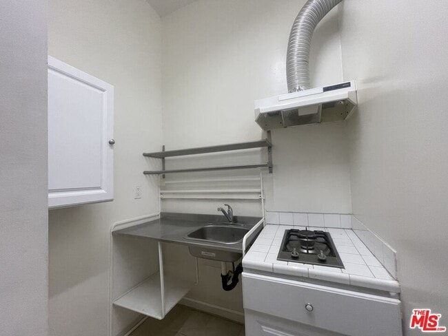 Building Photo - 2763 Fairmount Ave