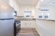 Photo - 1631 E 4th St Apartment Unit 1633