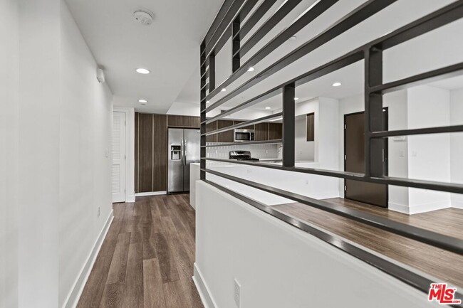 Photo - 748 Wilcox Ave Unit ph9