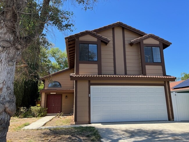 Spacious 2 story 3BR 2.5 BA Home - 27055 Rainbow Creek Dr