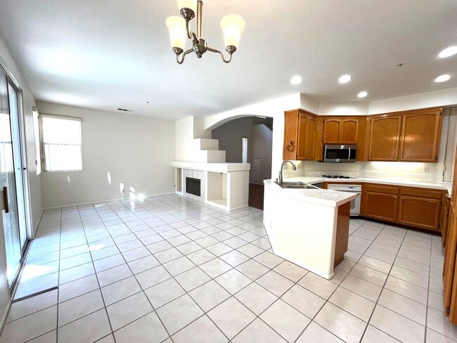 ***SPACIOUS 4 BEDROOM | 3 BATH TOWNHOUSE W... - ***SPACIOUS 4 BEDROOM | 3 BATH TOWNHOUSE W...
