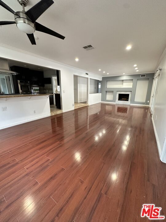 Photo - 6000 Le Sage Ave