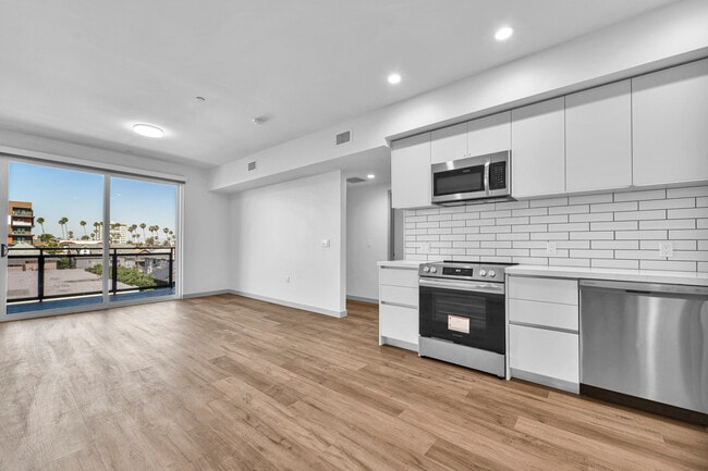 Photo - 1240 Magnolia Ave Unit 201