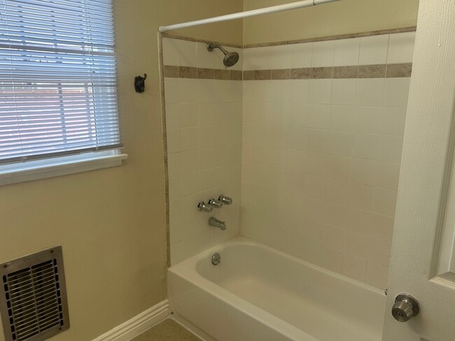 Photo - 2911 W 129th St