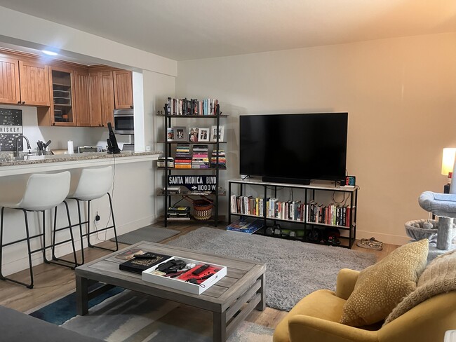 Photo - 1319 11th St Unit 2