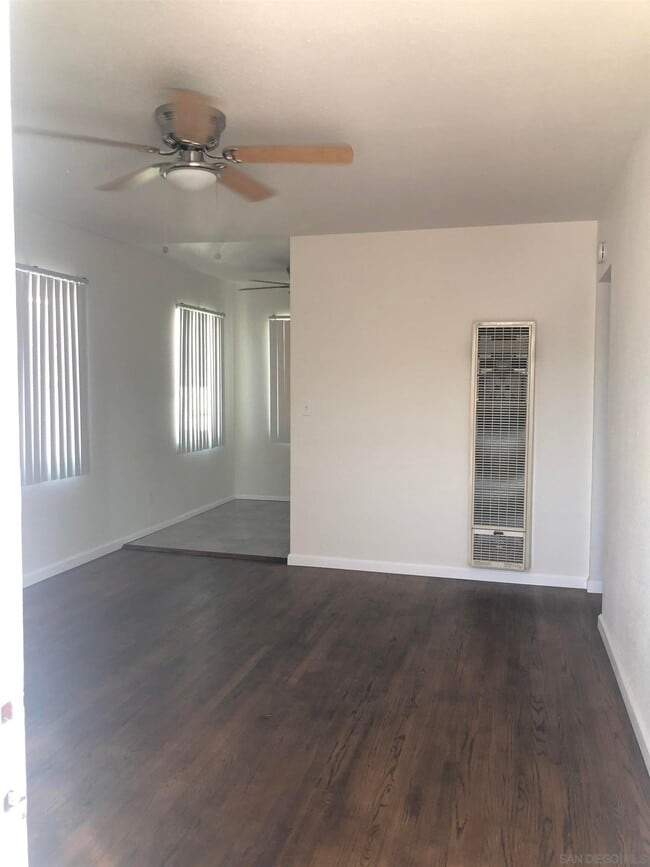 Building Photo - 558 E Lexington Ave Rental