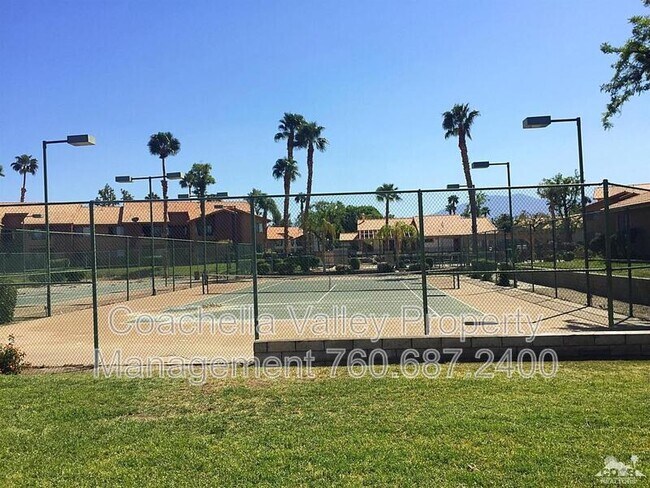 Photo - 78650 Ave 42