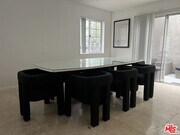Photo - 423 W Stocker St Townhome