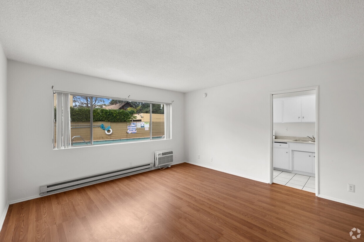 Floor Plan - Studio