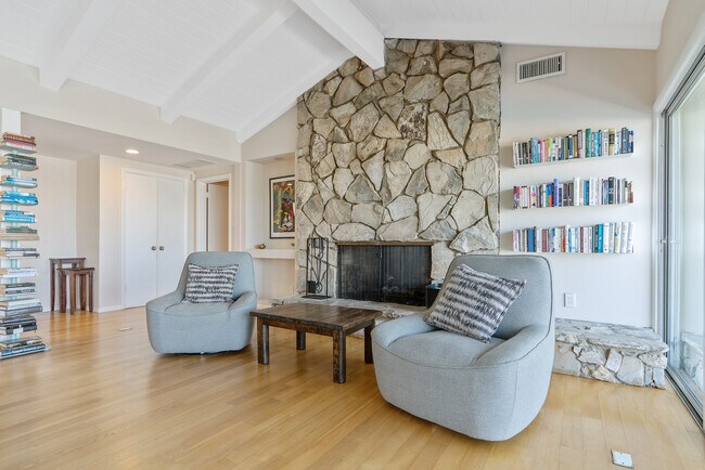 Photo - 4246 S Cloverdale Ave