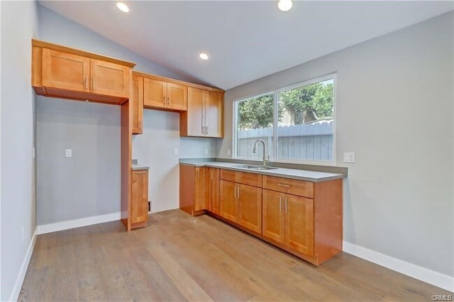 Photo - 409 Olive St