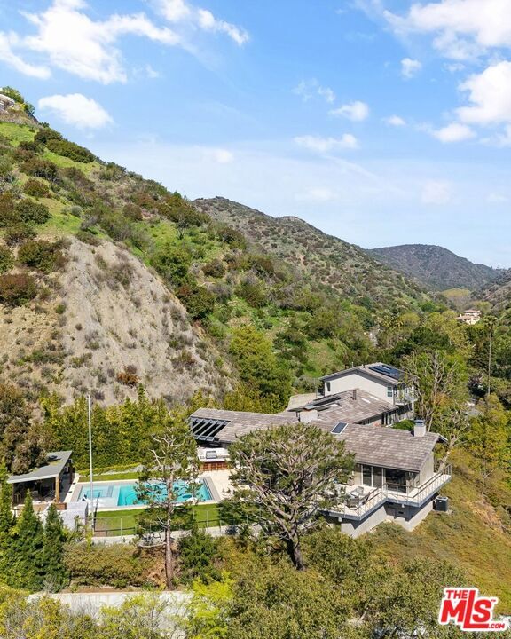 Photo - 1255 N Bundy Dr