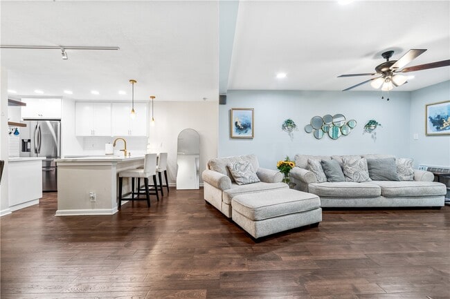 Photo - 7890 E Spring St