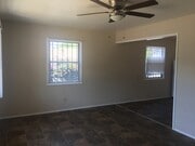 Photo - 1449 E 1st St