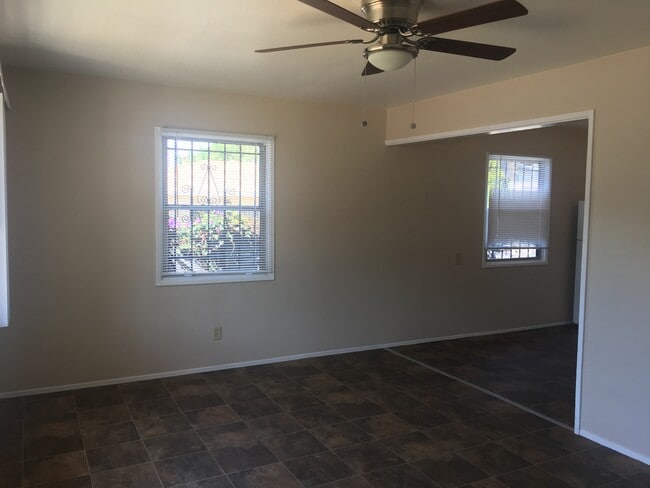 Photo - 1449 E 1st St