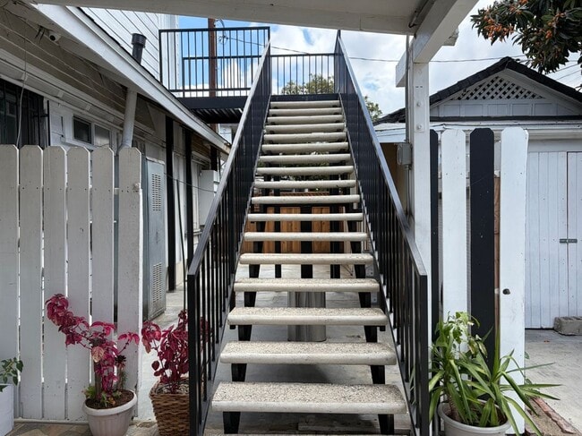 Photo - 1254 W 41st Pl