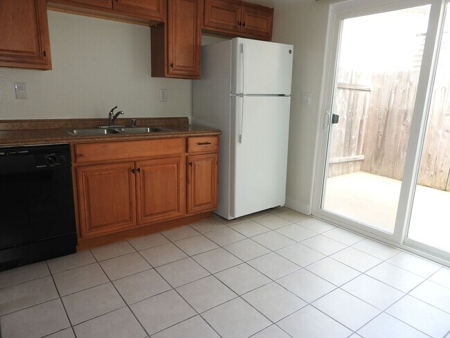 Photo - 4845scru Unit #3