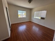 Photo - 440-46 Millar Ave