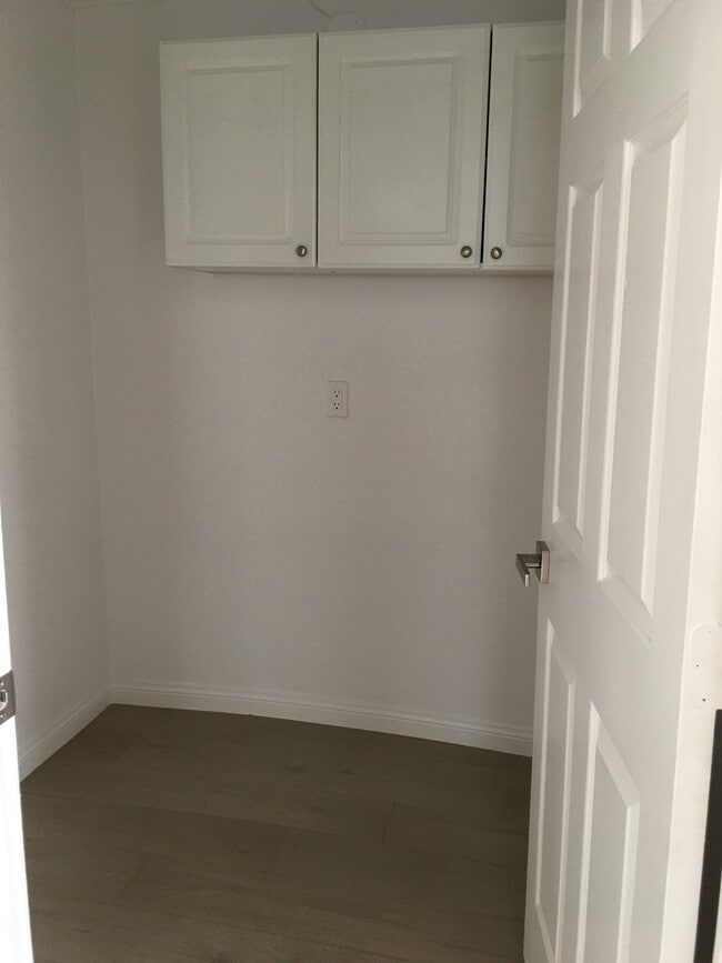 Photo - 5329 Fountain Ave