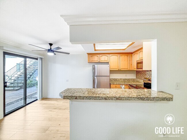 Photo - SD: Bright 2BD/2BA Condo in Golden Hill with In-Unit Laundry & Tandem Parking Unit 276