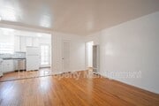 Photo - 1781 1/2 Washington Way